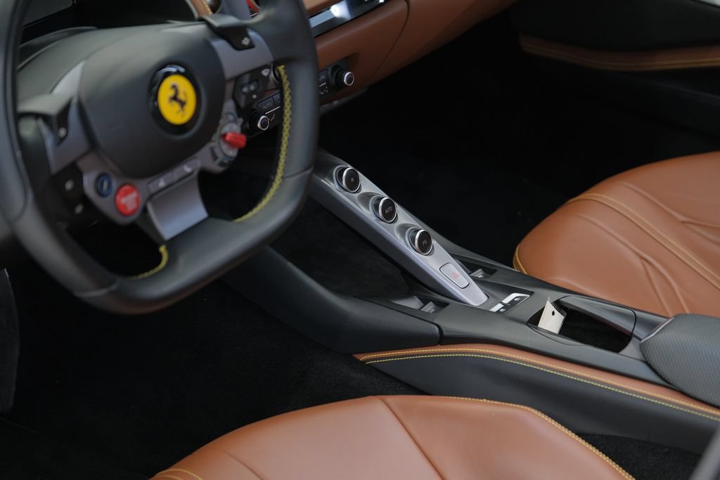 Used 2021 Ferrari 812 GTS RWD image 13