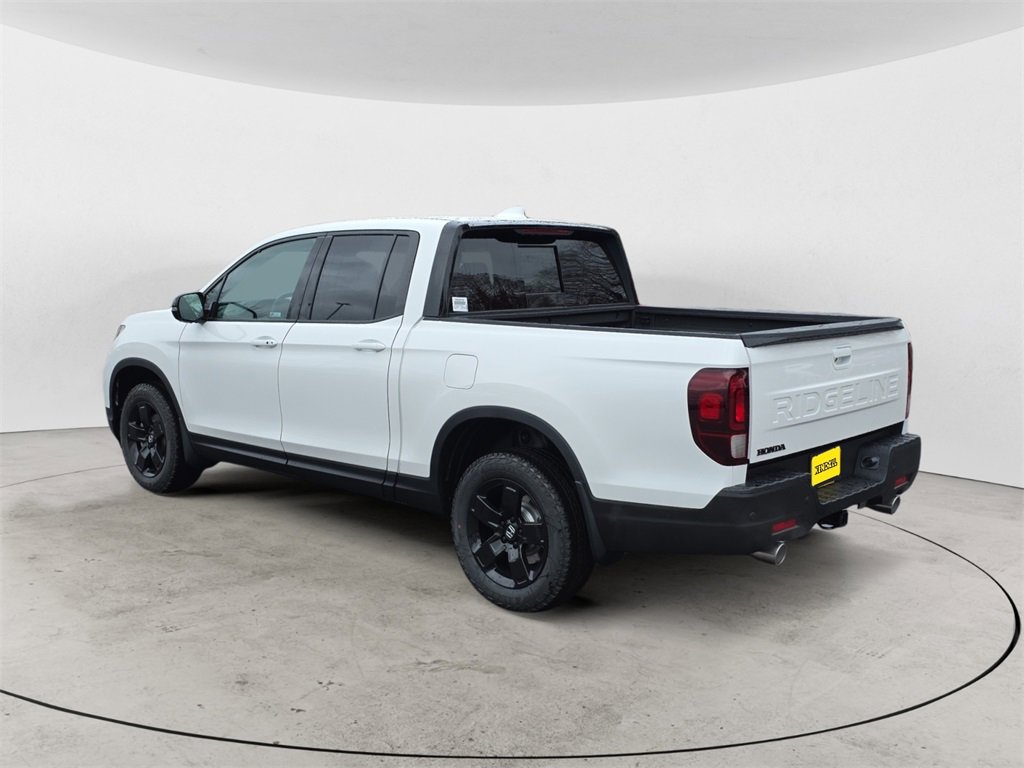New 2026 Honda Ridgeline Black Edition image 3