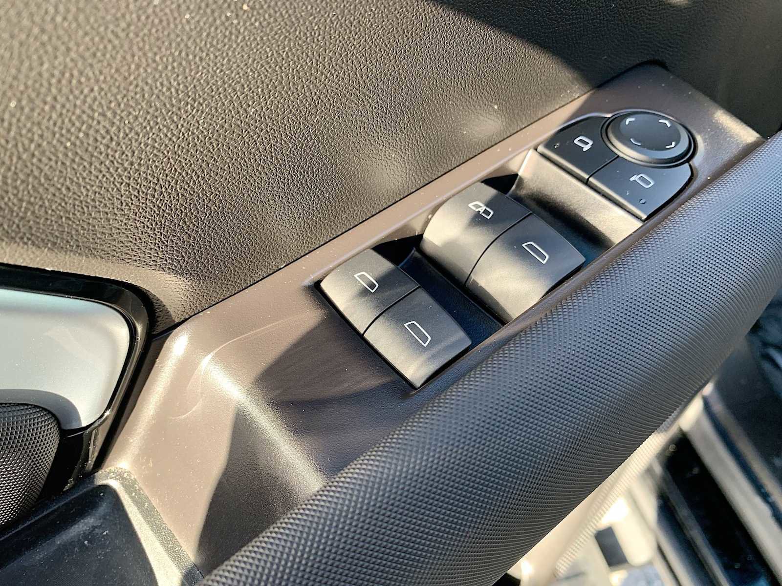 Certified 2024 Chevrolet Colorado Z71 w/ Z71 Convenience Package 2 image 22