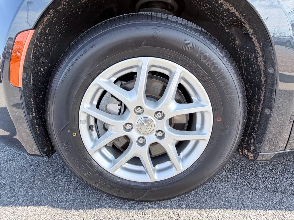 Used 2020 Chrysler Pacifica Touring-L FWD image 31