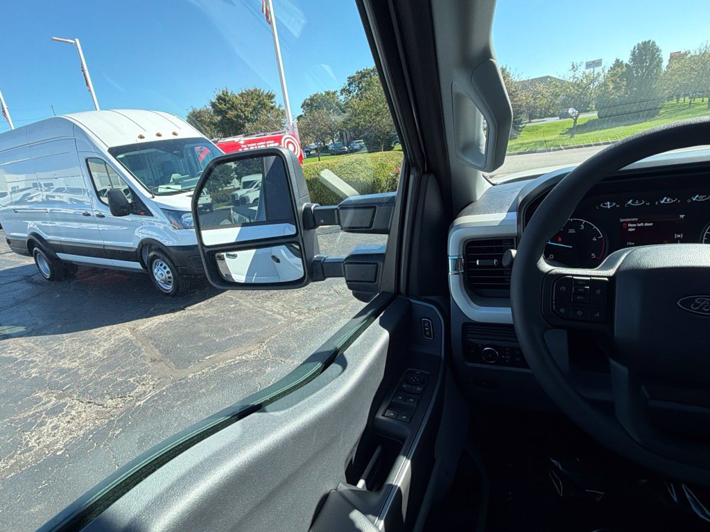 New 2027 Ford F350 XL w/ STX Appearance Package AWD/4WD image 13