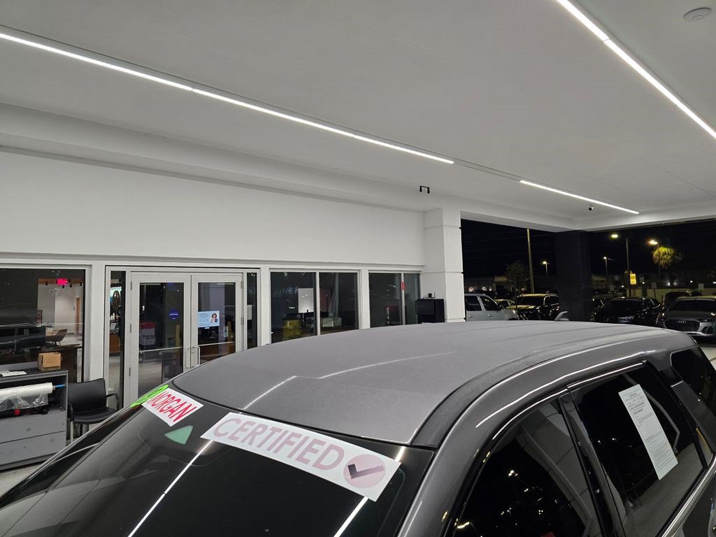 Used 2023 Nissan Pathfinder S FWD image 11