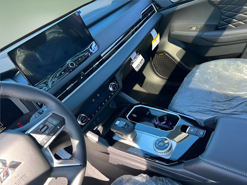 New 2026 Mitsubishi Outlander SEL Black Edition AWD/4WD image 17