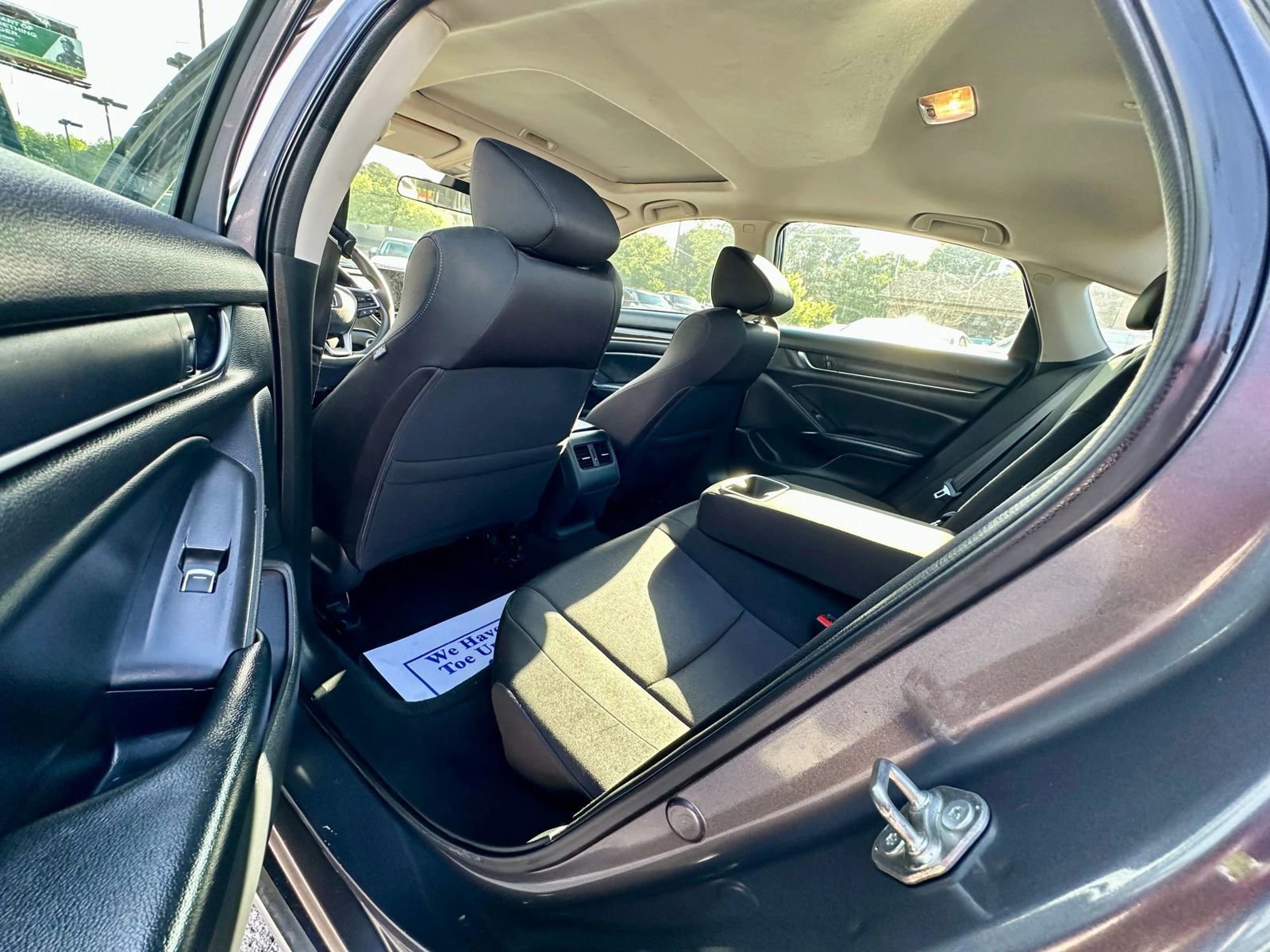 Used 2018 Honda Accord EX image 5