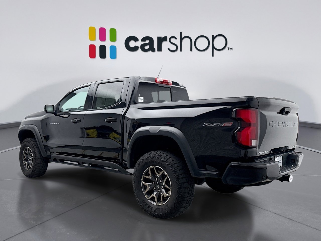 Used 2024 Chevrolet Colorado ZR2 w/ ZR2 Convenience Package III image 3