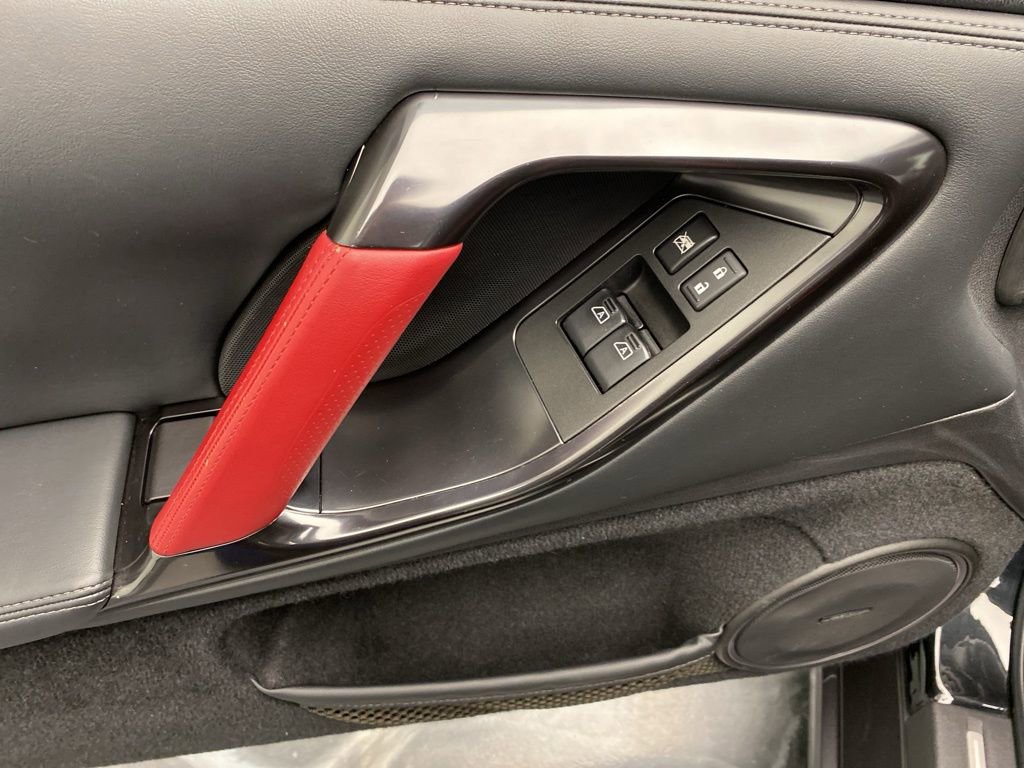 Used 2013 Nissan GT-R AWD/4WD image 11