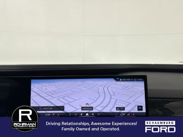 Used 2024 BMW 760i xDrive w/ Premium Package AWD/4WD image 6