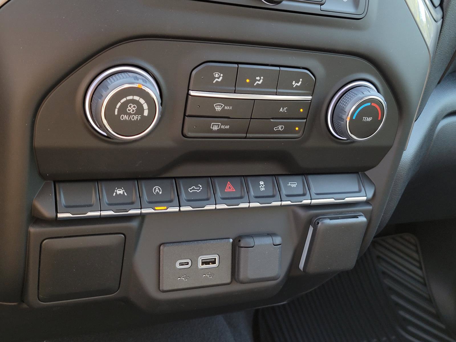 New 2026 Chevrolet Silverado 1500 Custom w/ Turbomax Blackout Package RWD image 18