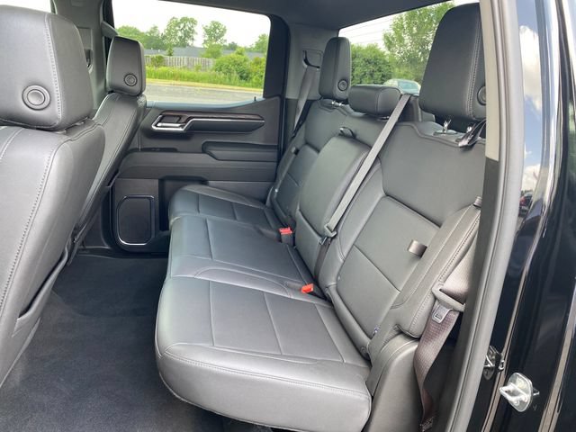 Used 2024 GMC Sierra 1500 SLT AWD/4WD image 18