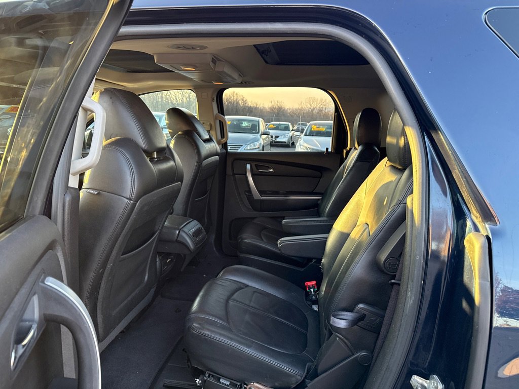 Used 2011 GMC Acadia SLT image 10