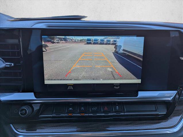 Used 2022 Chevrolet Silverado 1500 LT AWD/4WD image 17