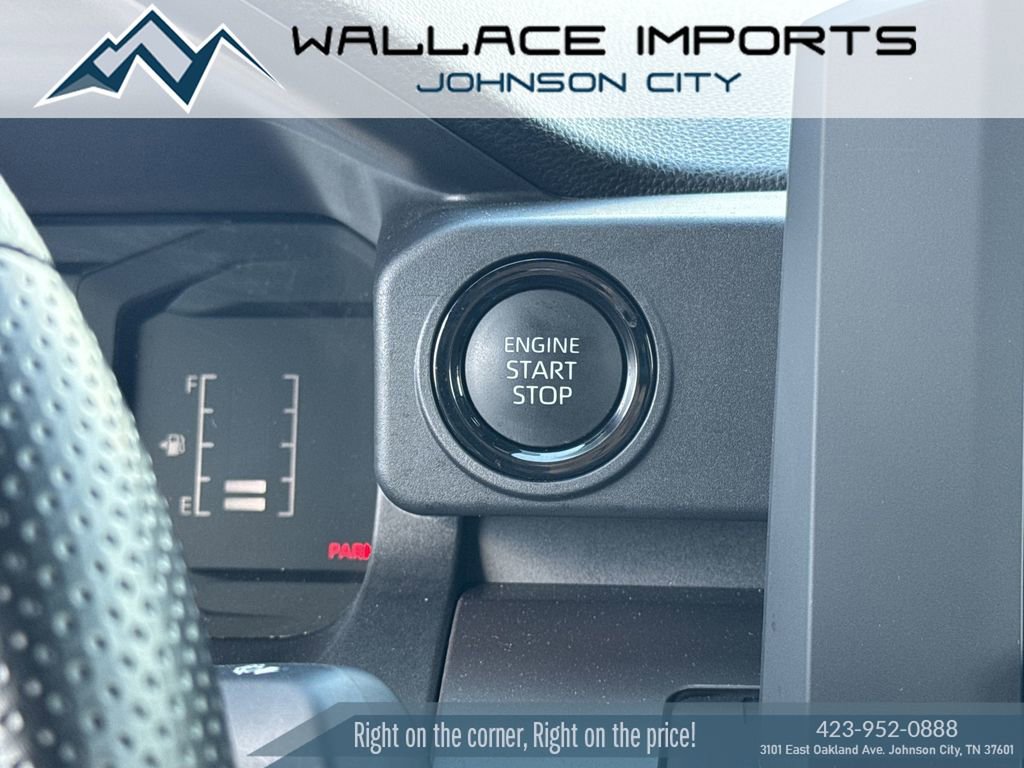 Used 2025 Toyota Tacoma SR5 AWD/4WD image 22