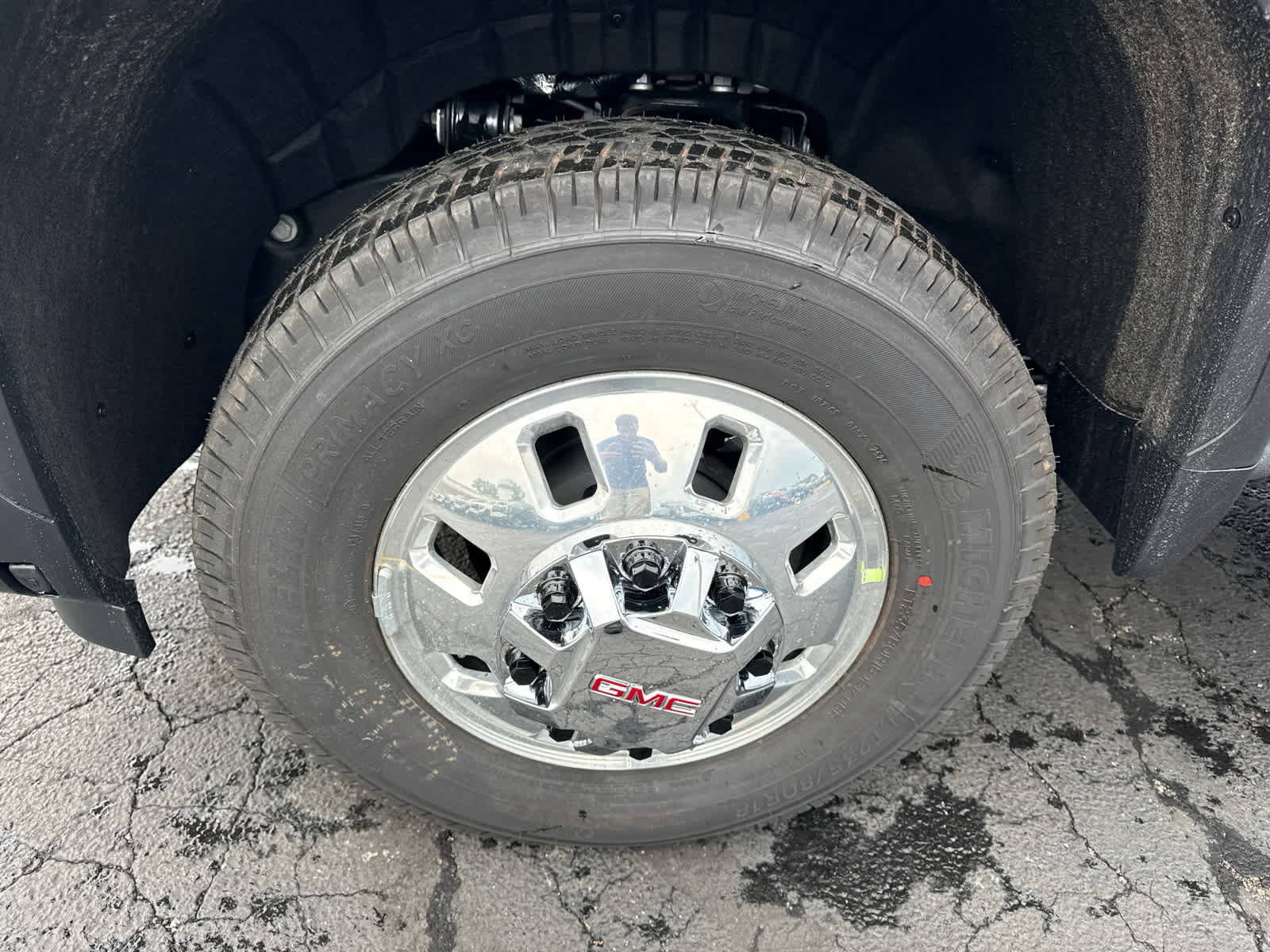 New 2026 GMC Sierra 3500 SLE w/ Preferred Package AWD/4WD image 9