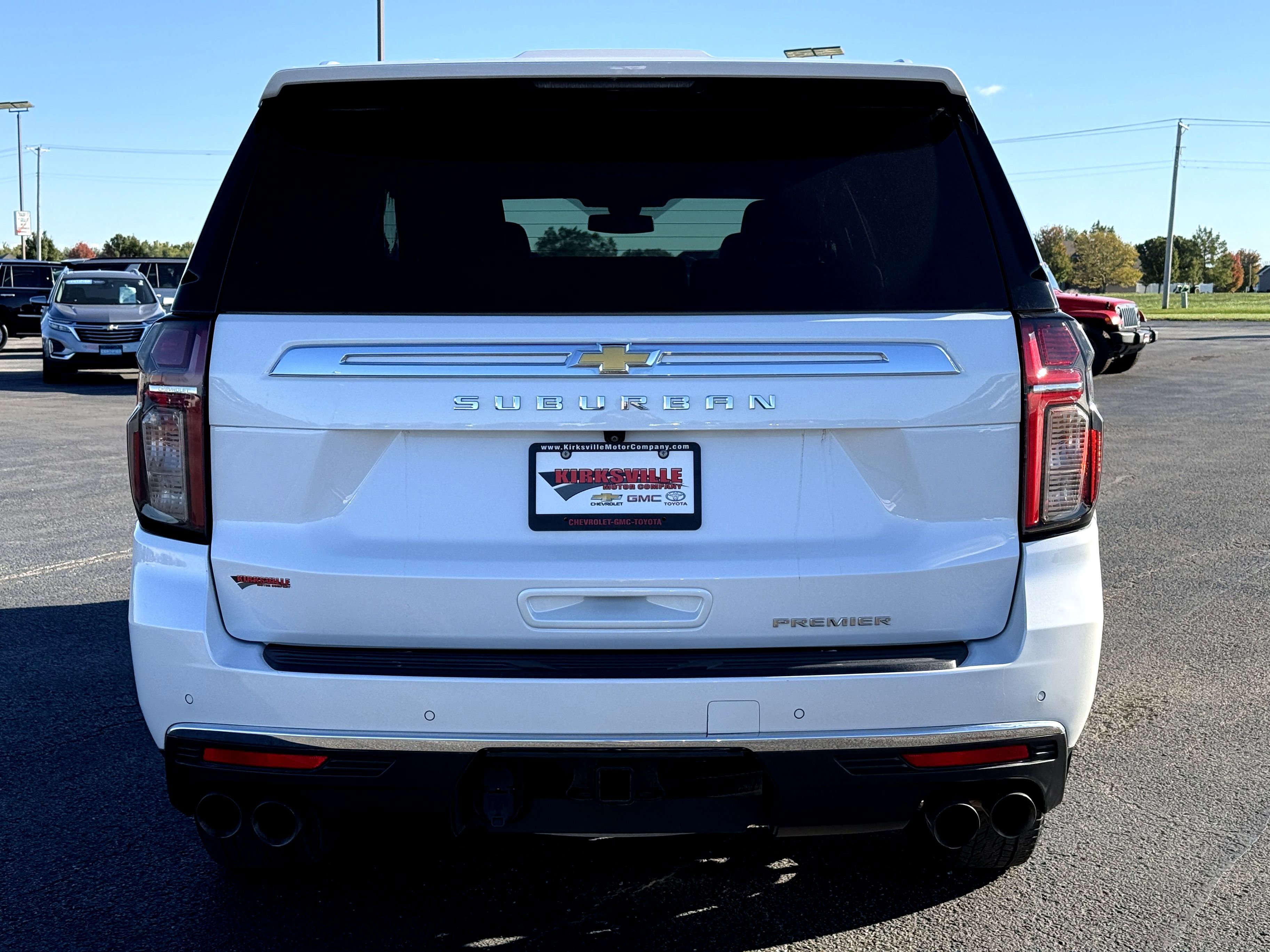 Used 2021 Chevrolet Suburban Premier image 4