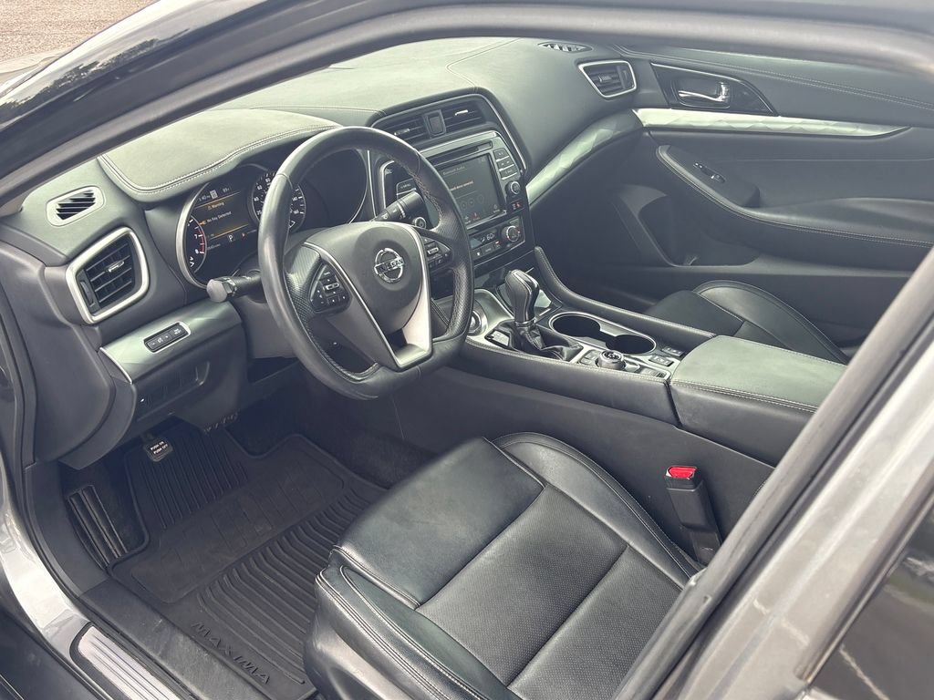 Used 2021 Nissan Maxima 3.5 SV w/ Floor Mat Group FWD image 5