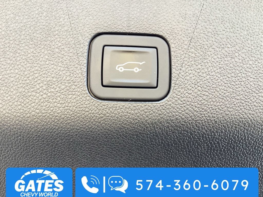 Used 2025 Chevrolet Suburban Z71 AWD/4WD image 11
