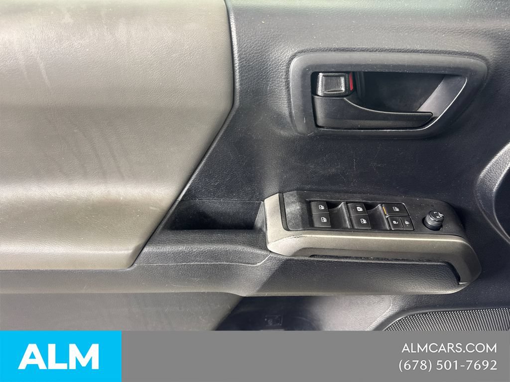 Used 2019 Toyota Tacoma SR5 RWD image 13