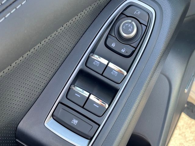 New 2025 Subaru Ascent Limited image 16