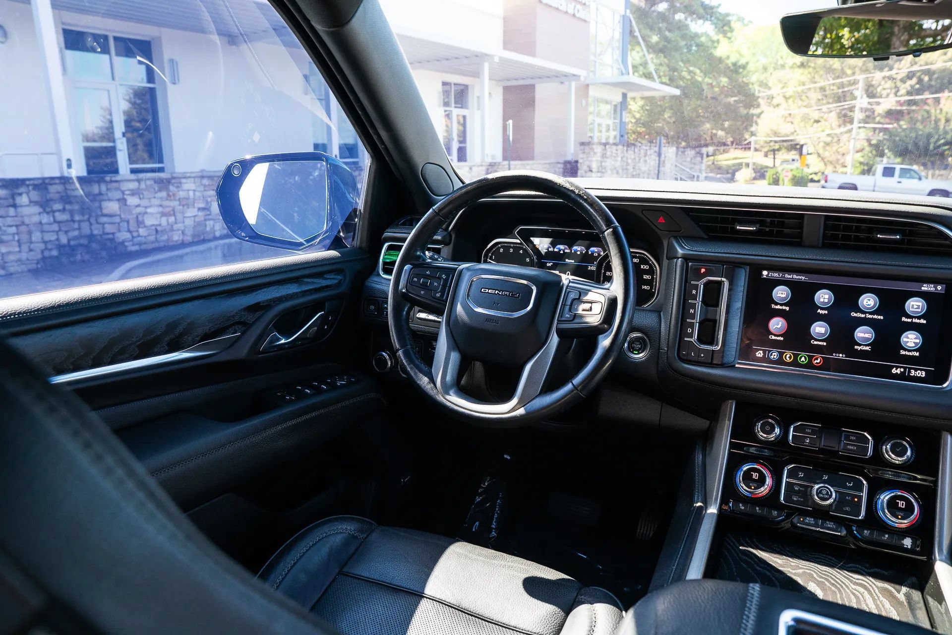 Used 2021 GMC Yukon XL Denali w/ Denali Premium Package RWD image 37