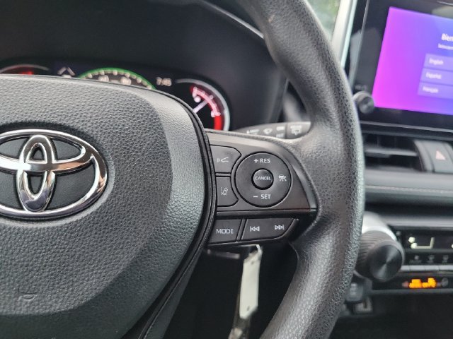 Used 2024 Toyota RAV4 LE FWD image 16