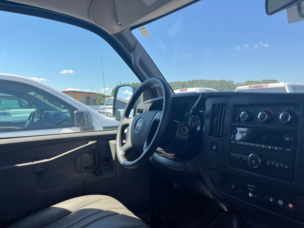 New 2025 GMC Savana 2500 w/ Driver Convenience Package RWD image 28