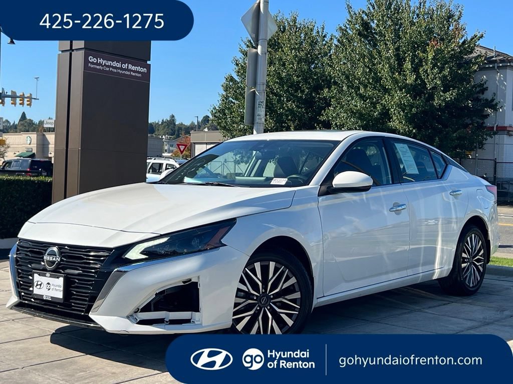 Used 2023 Nissan Altima 2.5 SV w/ SV Premium Package