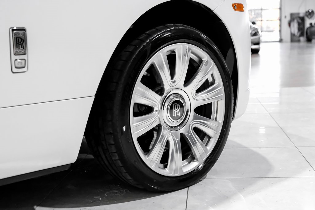 Used 2018 Rolls-Royce Dawn image 57