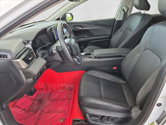 Used 2026 Toyota Camry XLE AWD/4WD image 15