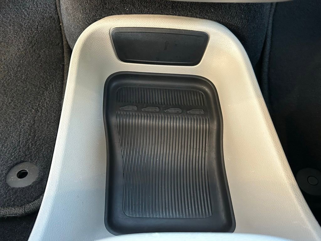 Used 2022 Chrysler Pacifica Touring-L image 35