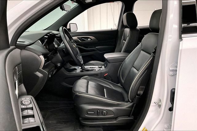 Used 2023 Chevrolet Traverse Premier image 24