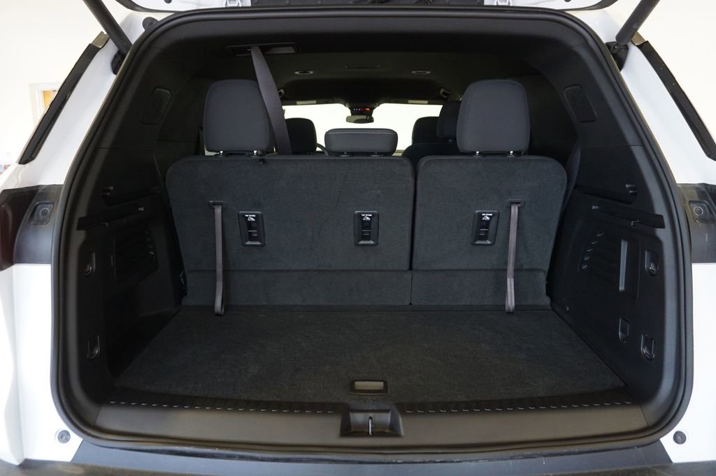New 2025 Chevrolet Traverse LT w/ Driver Confidence Package image 25