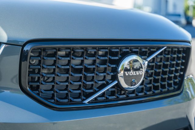 New 2026 Volvo XC40 B5 Plus w/ Climate Package AWD/4WD image 13