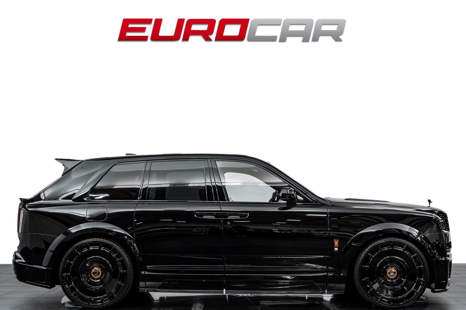 Used 2025 Rolls-Royce Cullinan Black Badge AWD/4WD image 7