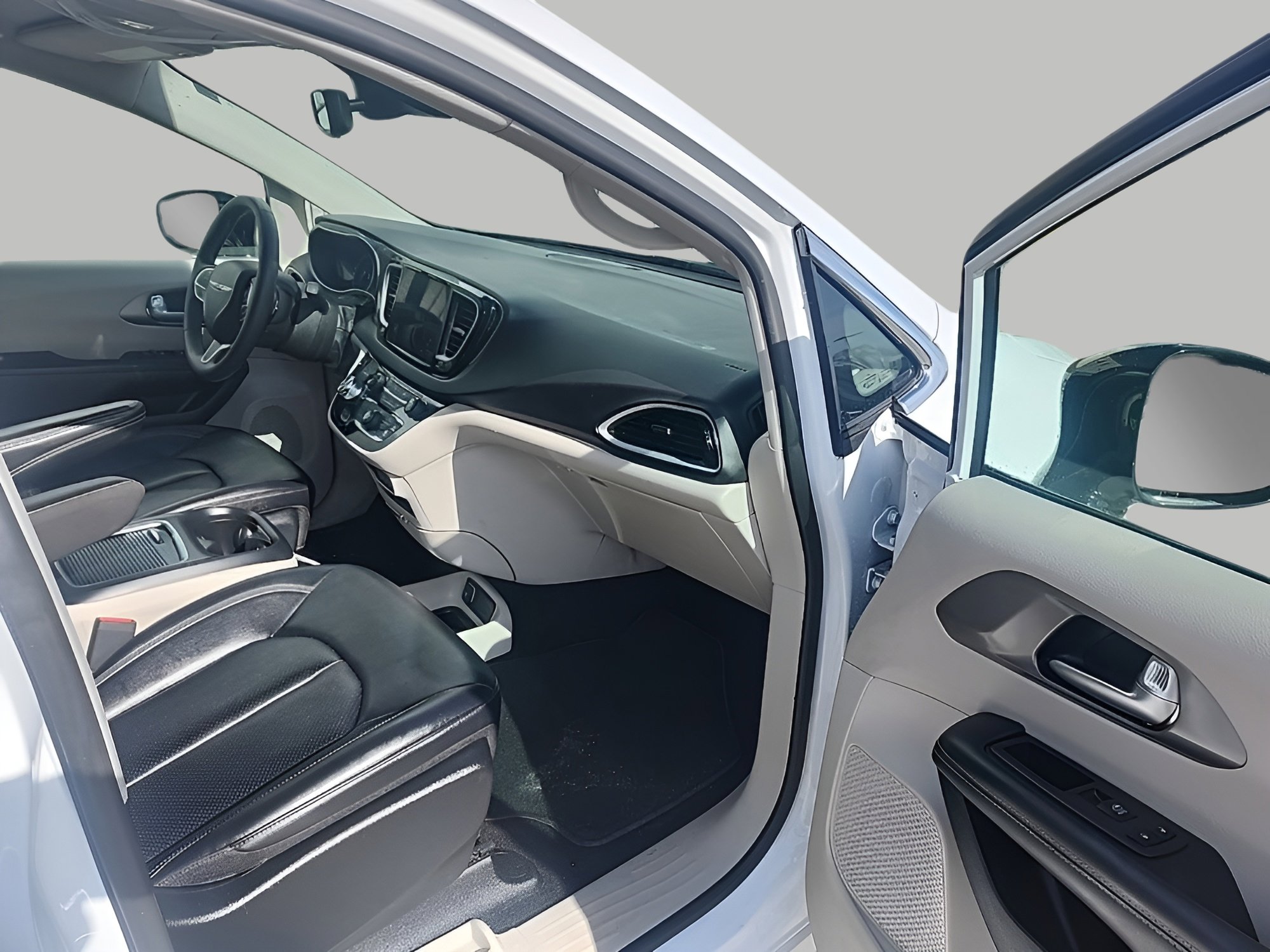 Used 2024 Chrysler Pacifica Touring-L image 6