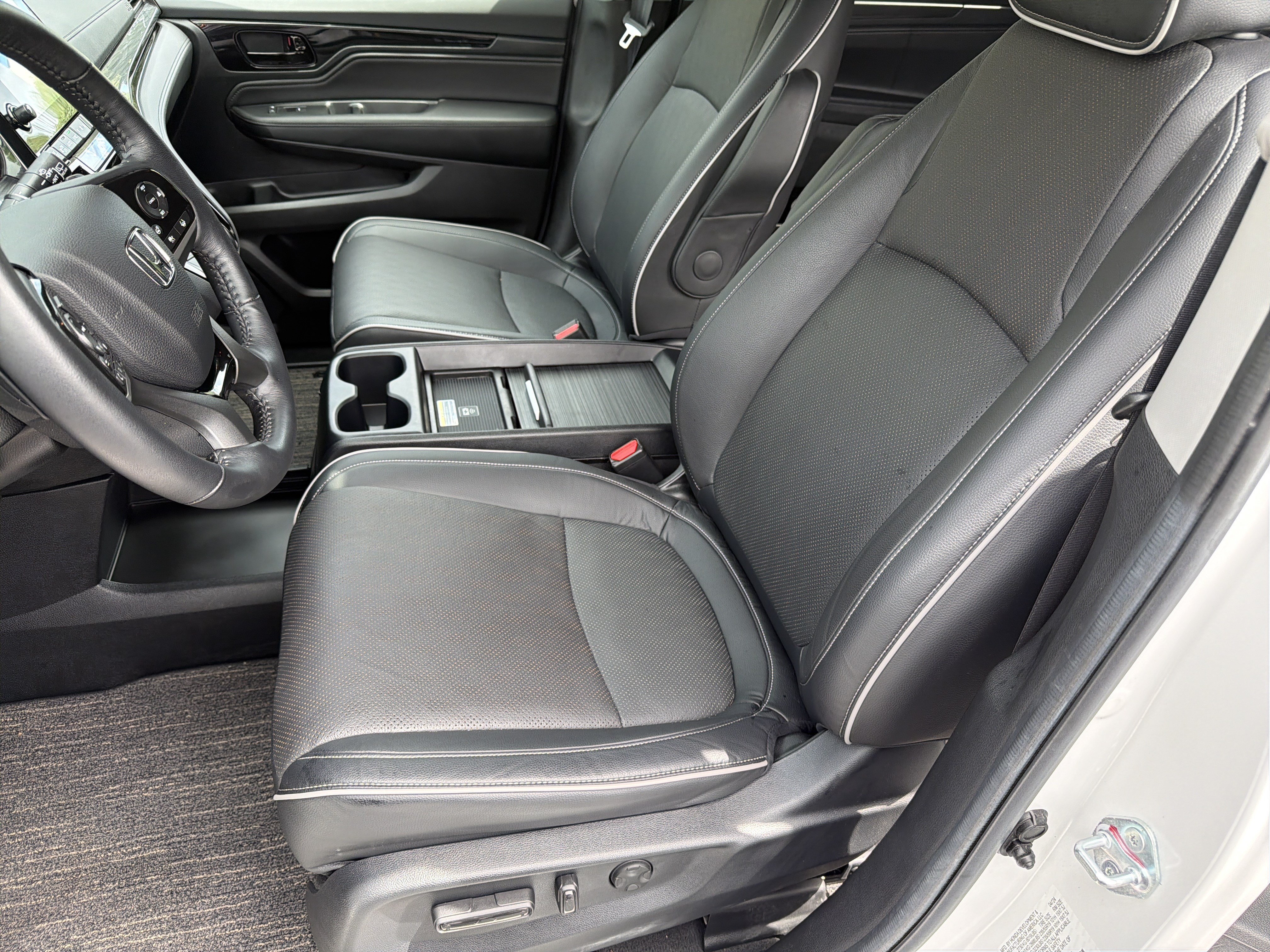 Certified 2024 Honda Odyssey Elite image 17