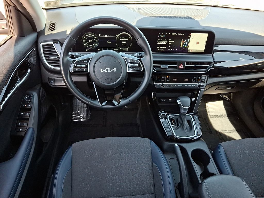 Used 2024 Kia Seltos S AWD/4WD image 11