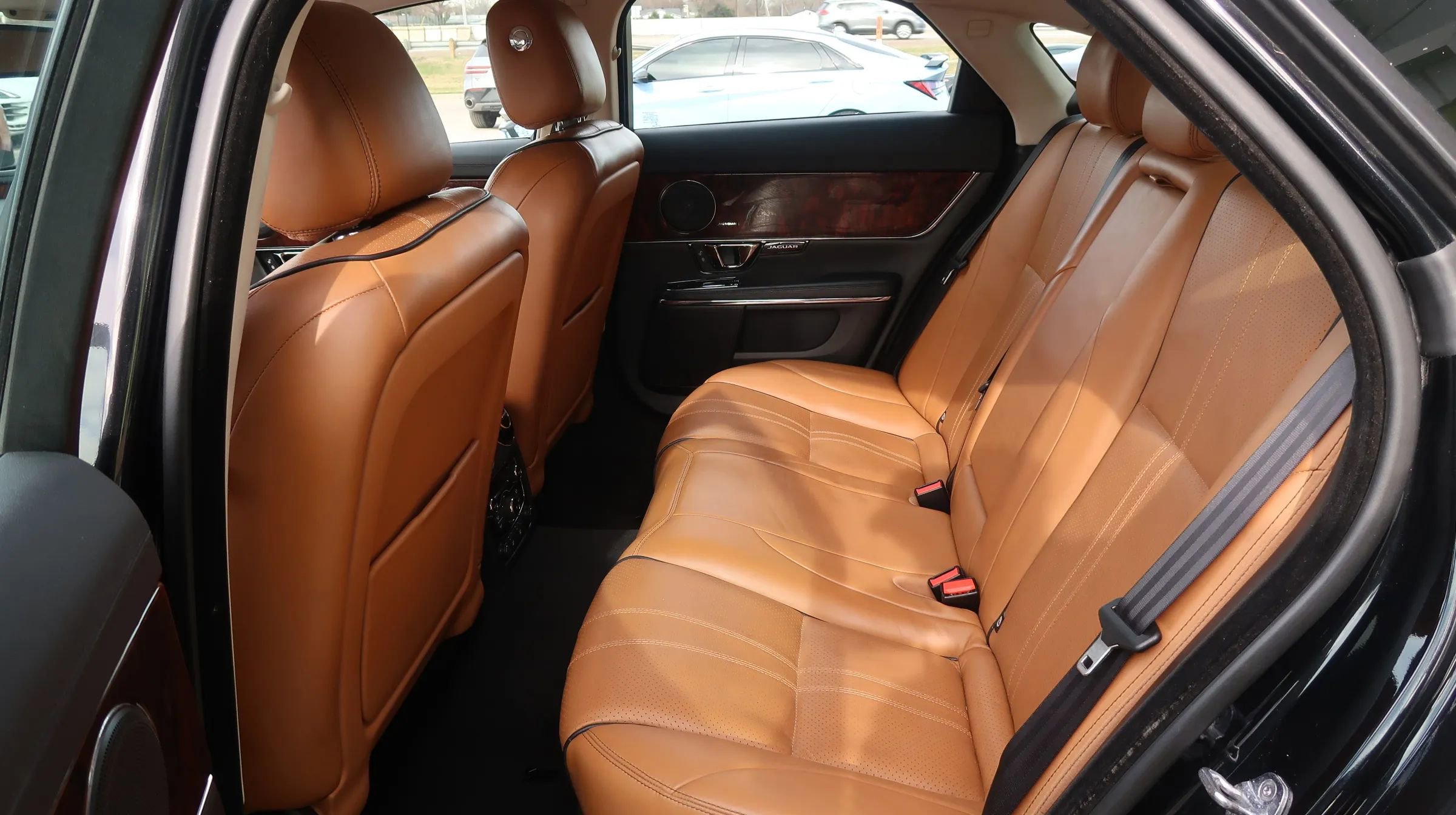 Used 2016 Jaguar XJ R-Sport AWD/4WD image 16