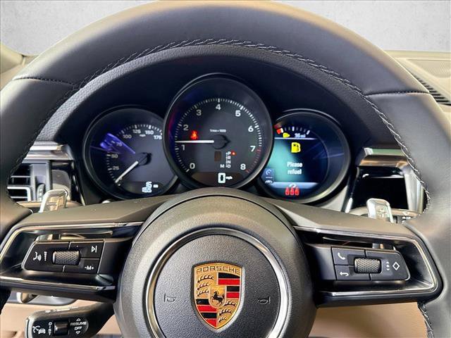 Used 2026 Porsche Macan AWD/4WD image 14