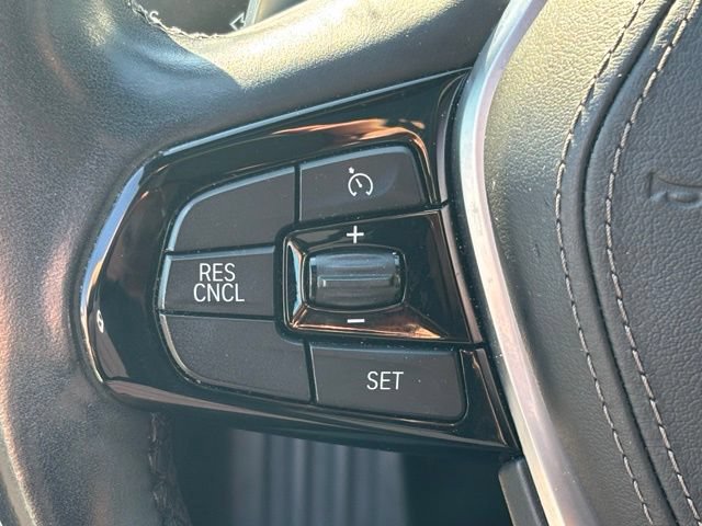 Used 2019 BMW 530e xDrive AWD/4WD image 17