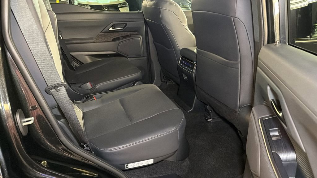 Certified 2024 Lexus GX 550 w/ Accessory Package (Z1) image 13