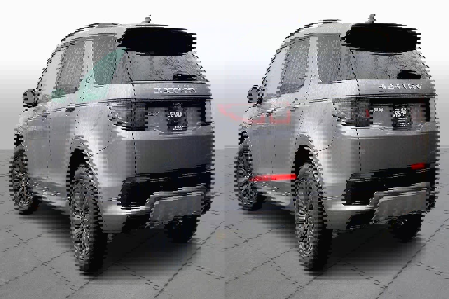 Used 2025 Land Rover Discovery Sport S image 12