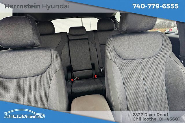 Used 2020 Hyundai Santa Fe SE image 12