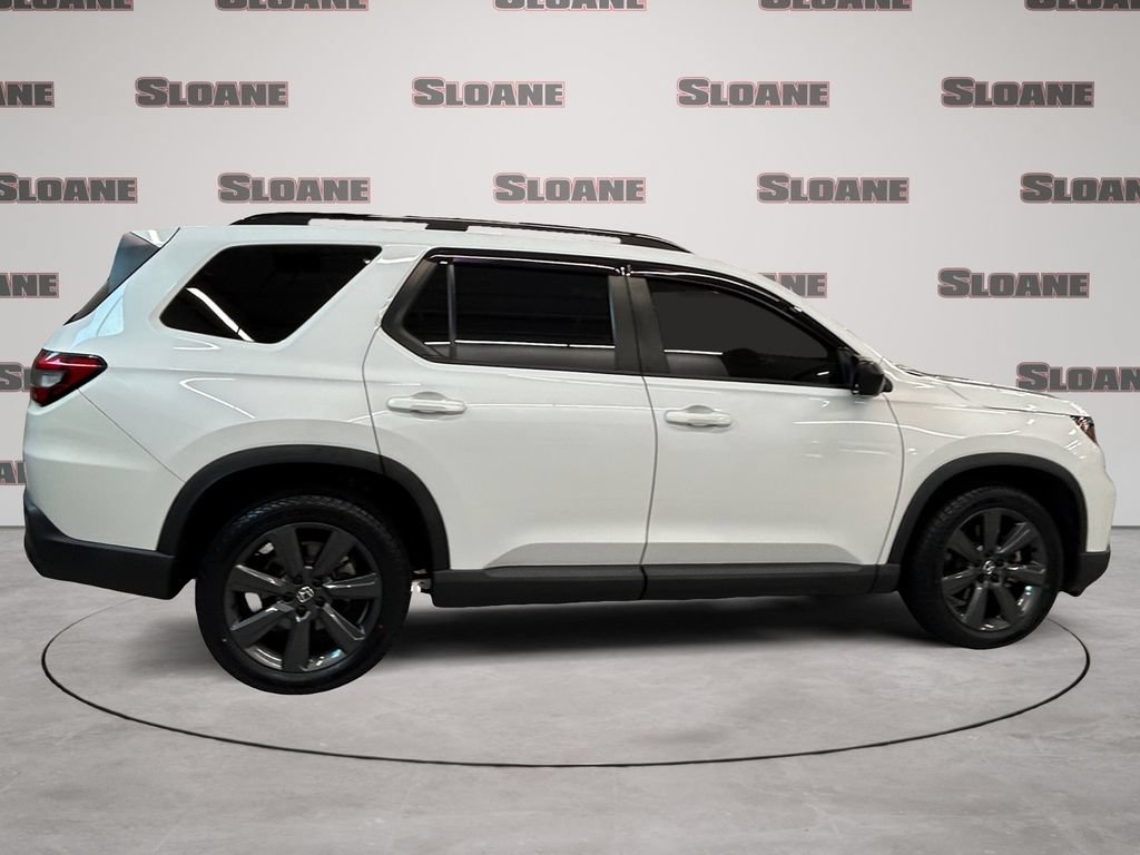 Certified 2023 Honda Pilot Sport image 6