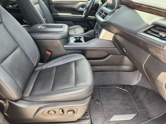Used 2022 Chevrolet Tahoe Z71 w/ Luxury Package AWD/4WD image 14