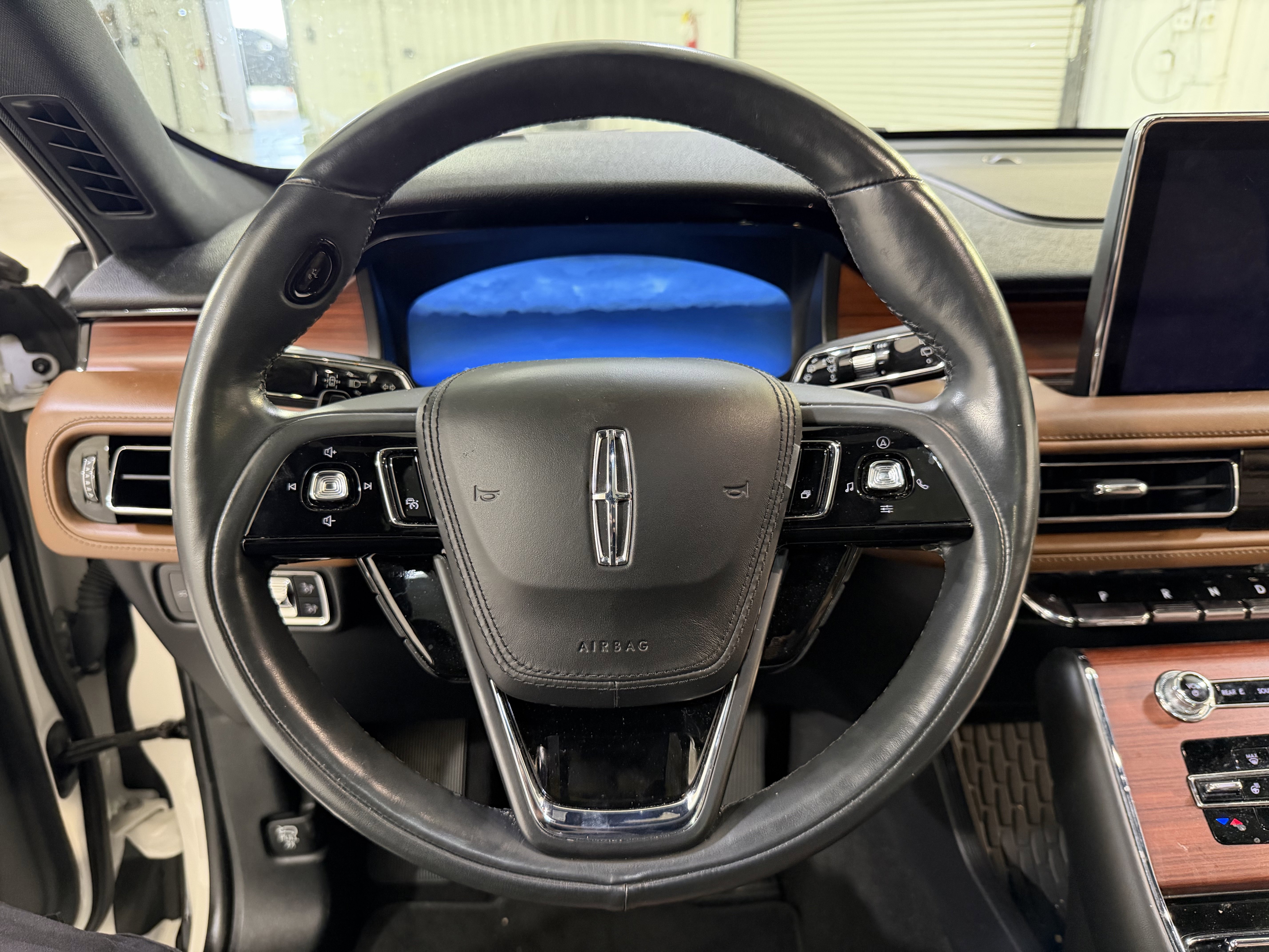 Used 2021 Lincoln Aviator Reserve w/ Equipment Group 202A AWD/4WD image 17