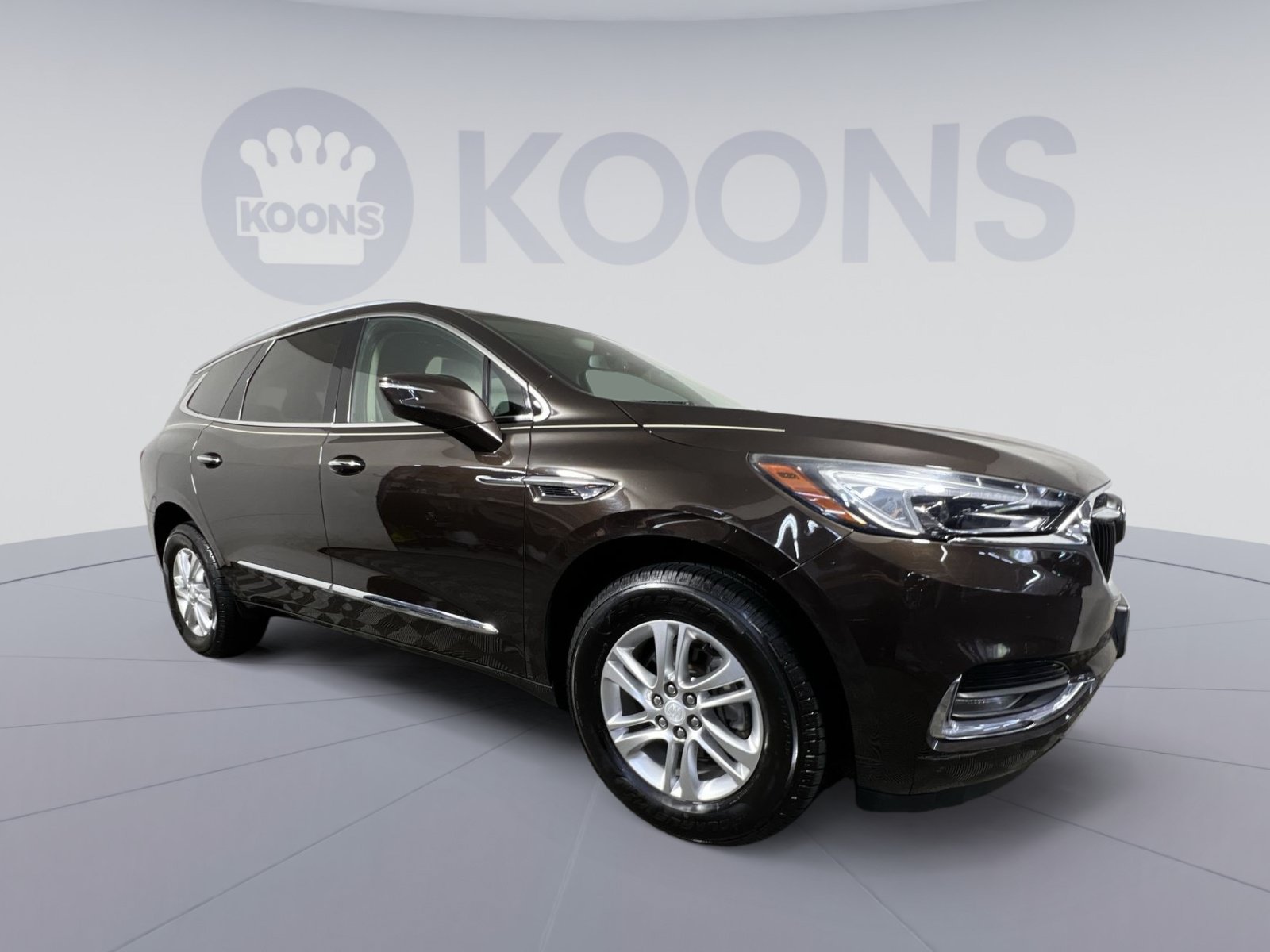 Used 2018 Buick Enclave Essence FWD image 2