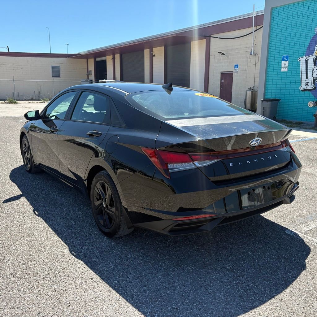 Used 2022 Hyundai Elantra SEL w/ Convenience Package image 5