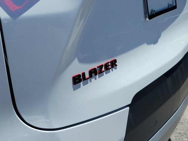Used 2022 Chevrolet Blazer LT w/ Redline Edition FWD image 5
