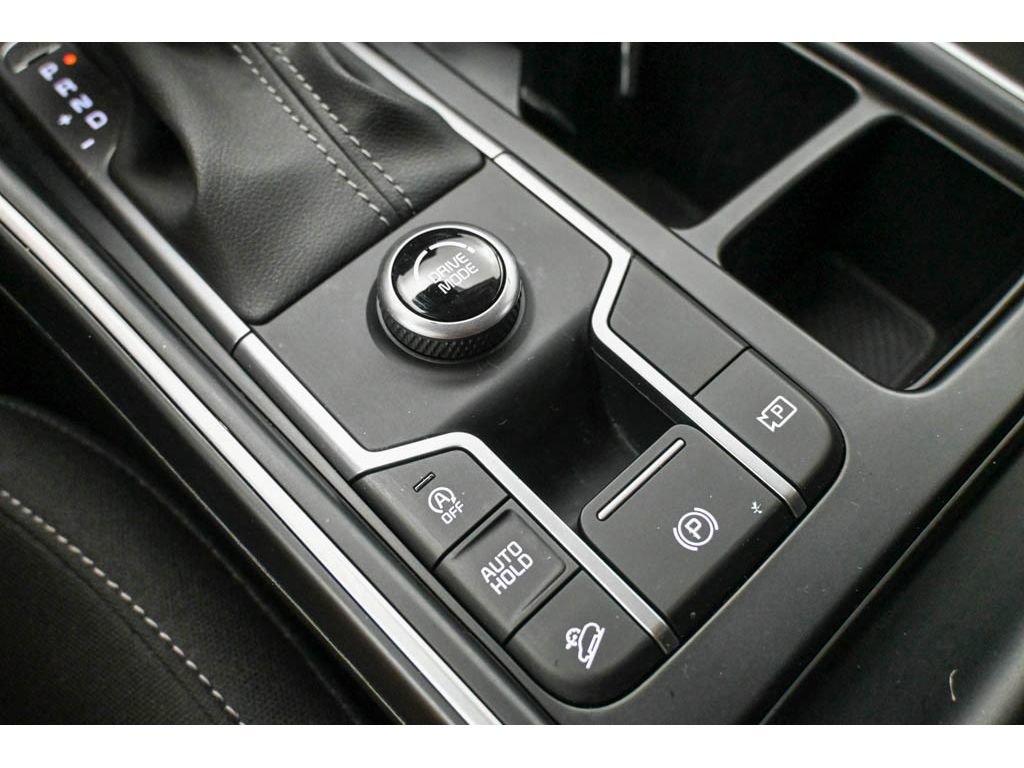 Certified 2025 Kia Sorento LX image 25