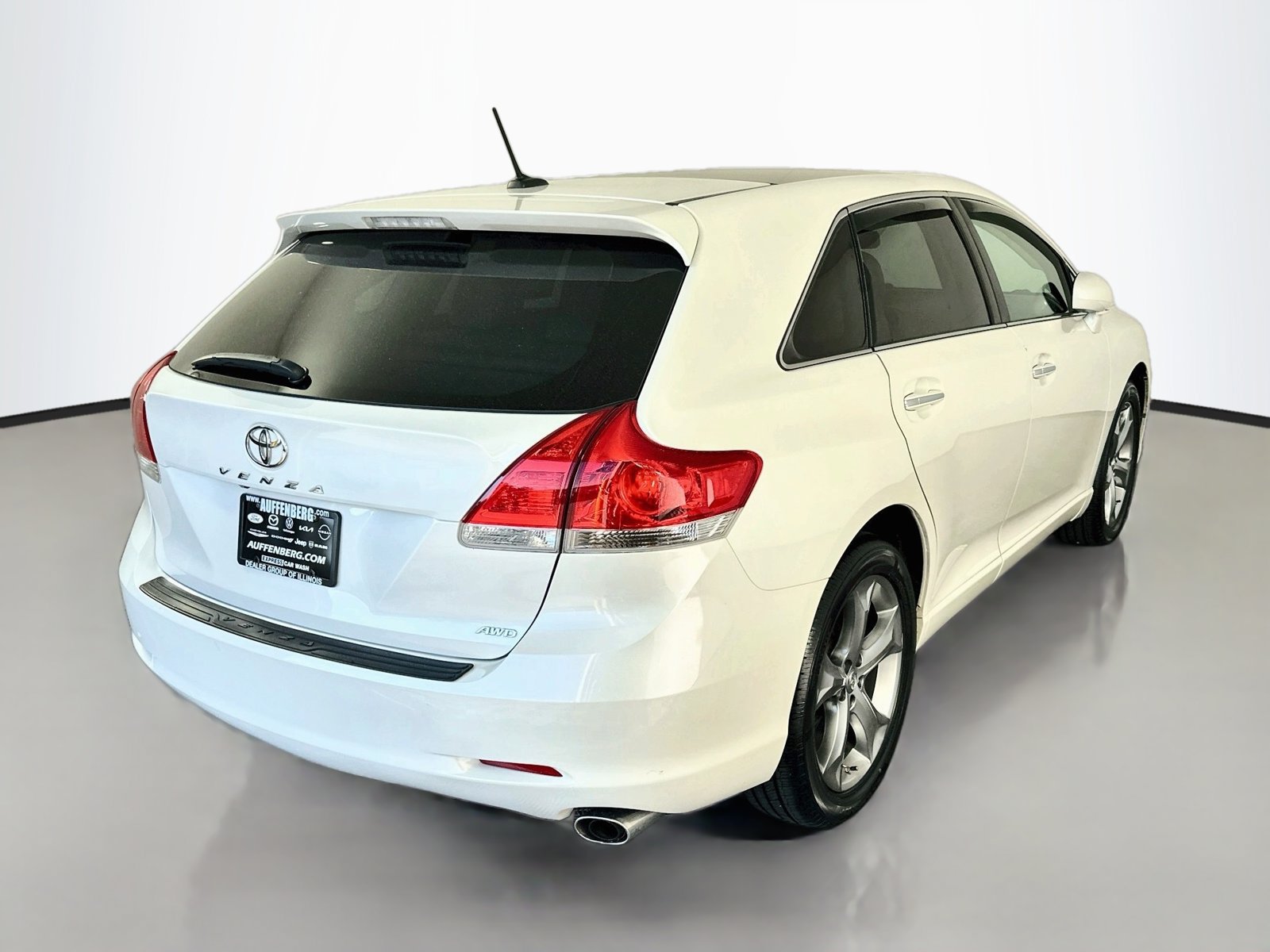Used 2010 Toyota Venza AWD image 7